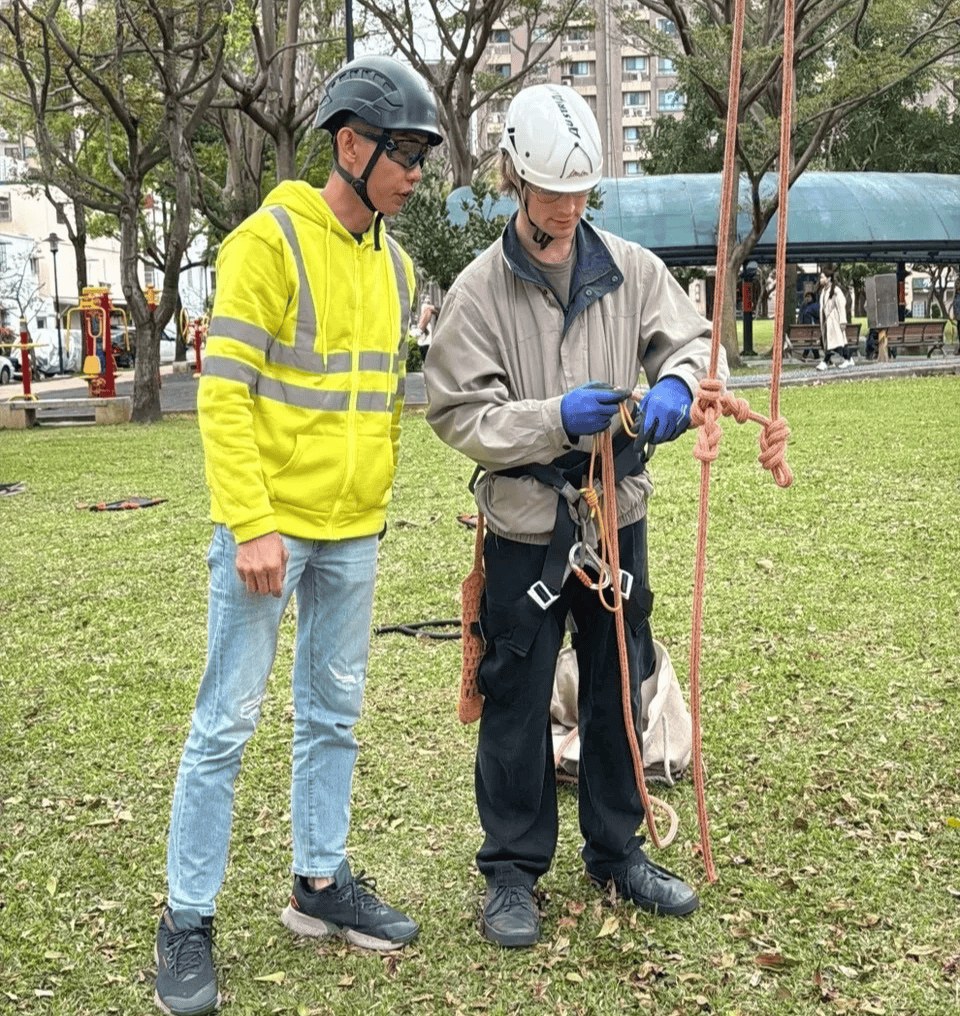 一遇到問題,旁邊就有教練可以請教